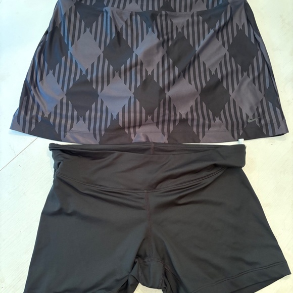 Nike Golf Tour Performance Skort for Golf/Pickleball/Tennis - Picture 3 of 5